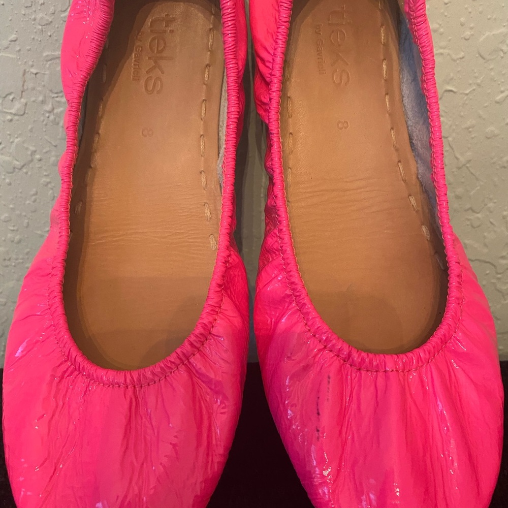 Hot pink Tiek shoes